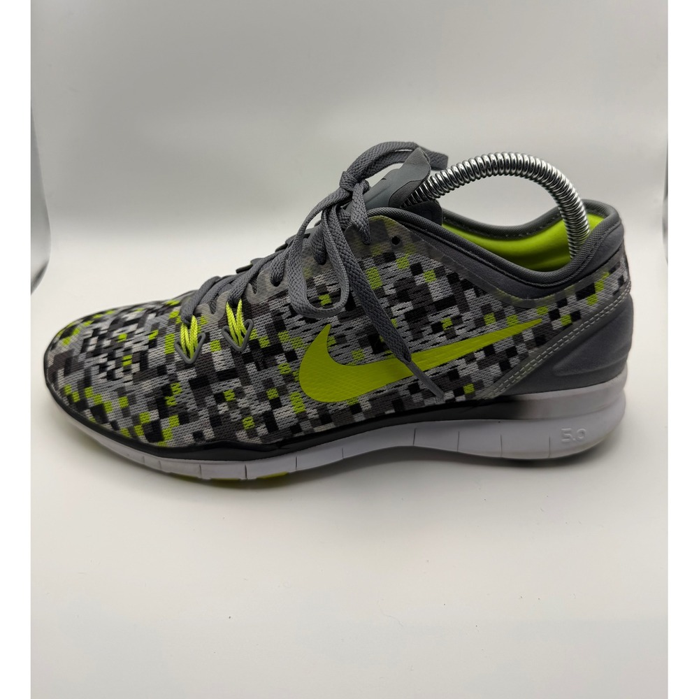 Nike Free TR 5.0 Training Shoes Womens 8 Grey Volt Good 704695-015 Pixelated